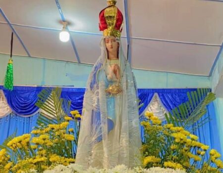 கண்கொண்டு அவளையும் கைகொண்டு தொழுவோர்க்கு காலமும் தொல்லை யில்லை!